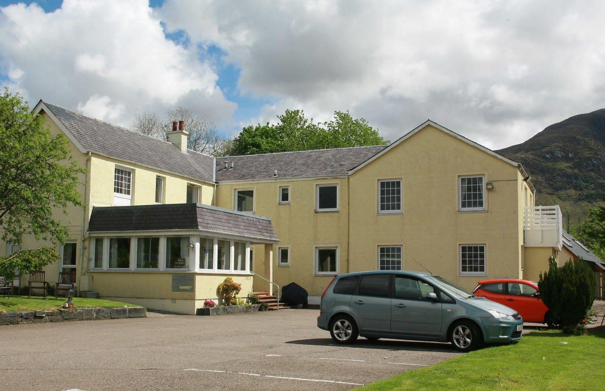 Glenlochy Nevis Bridge Apartments Форт-Уильям Экстерьер фото